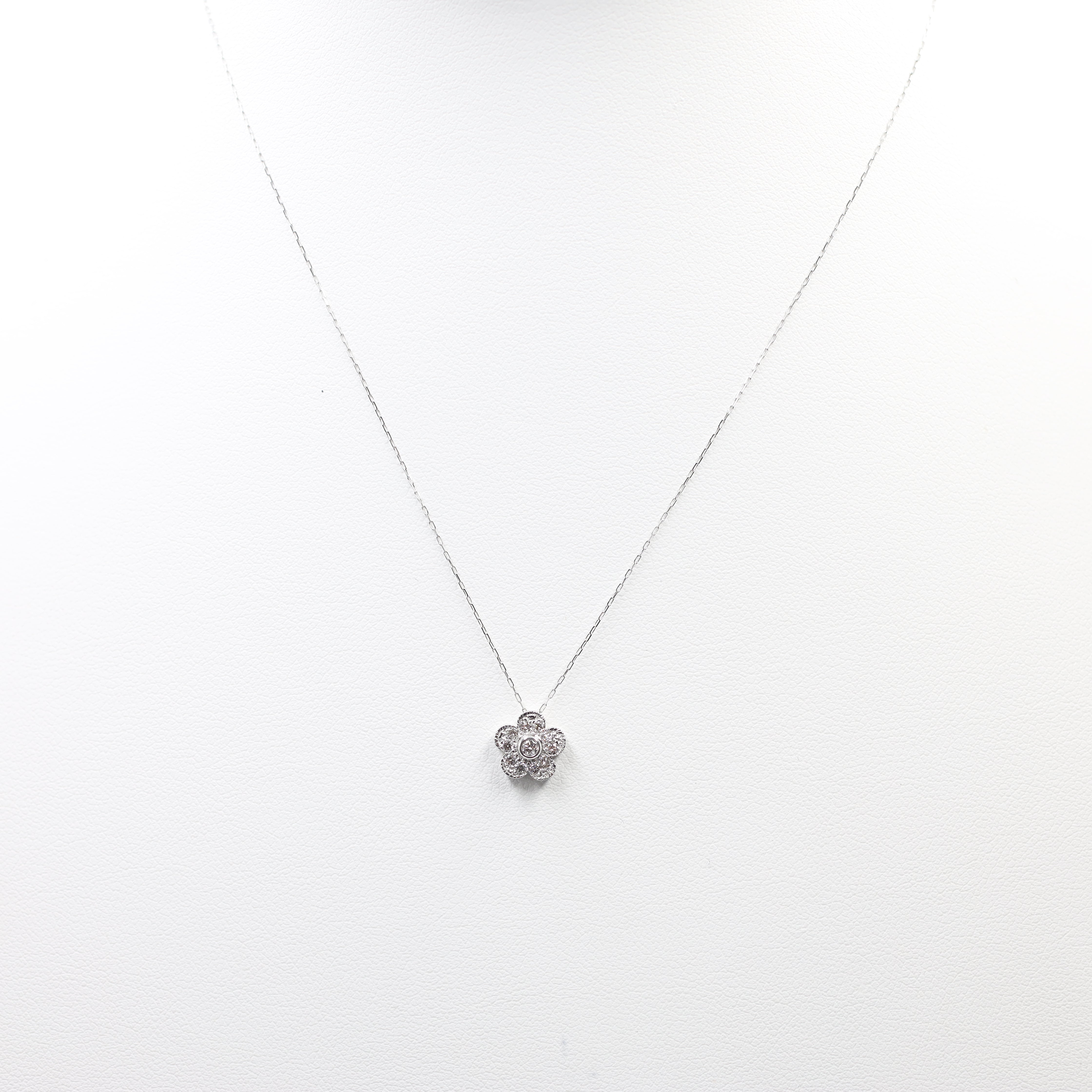 Elegant Necklace with Sparkling Flower Pendant