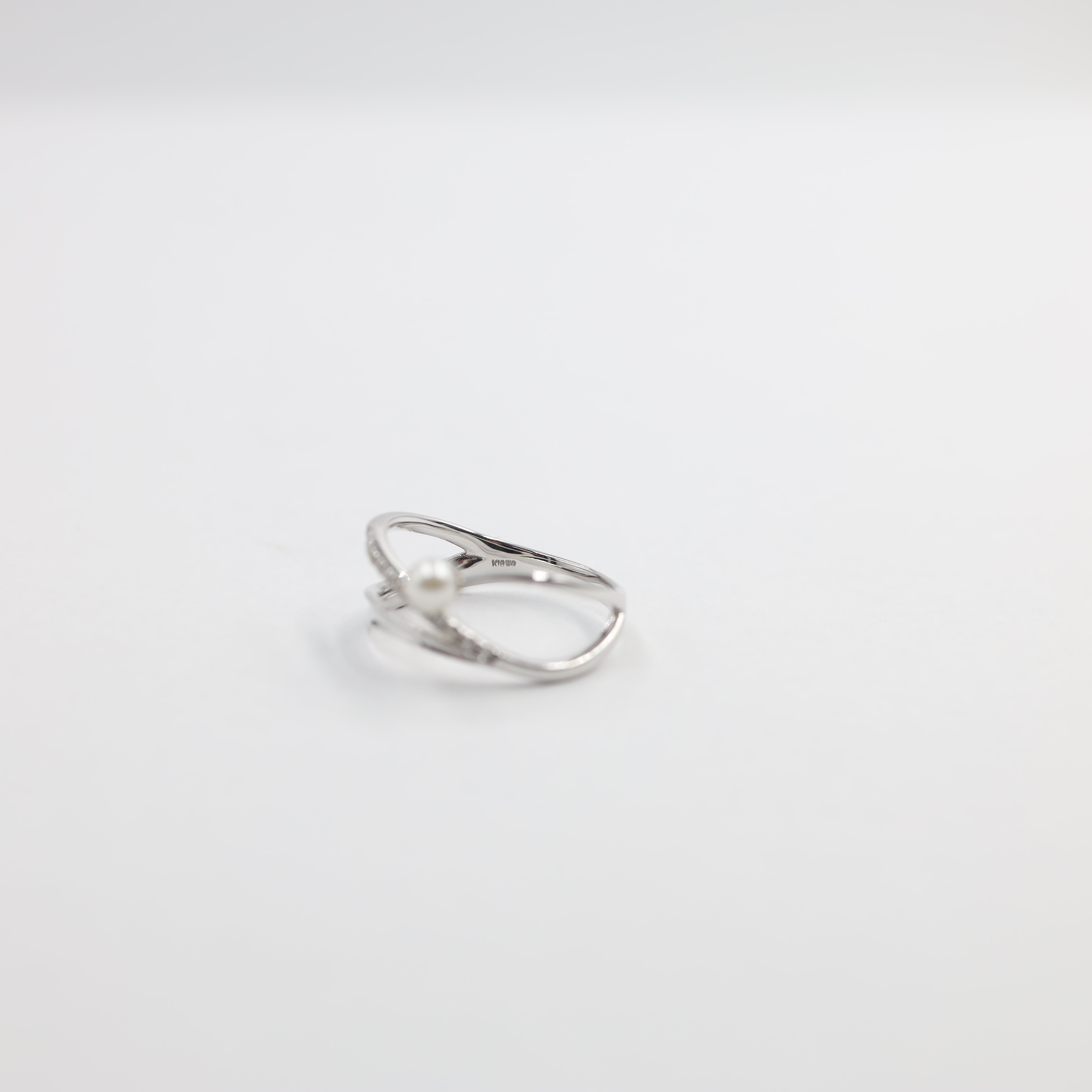 Contemporary ring crafted from K18 WG