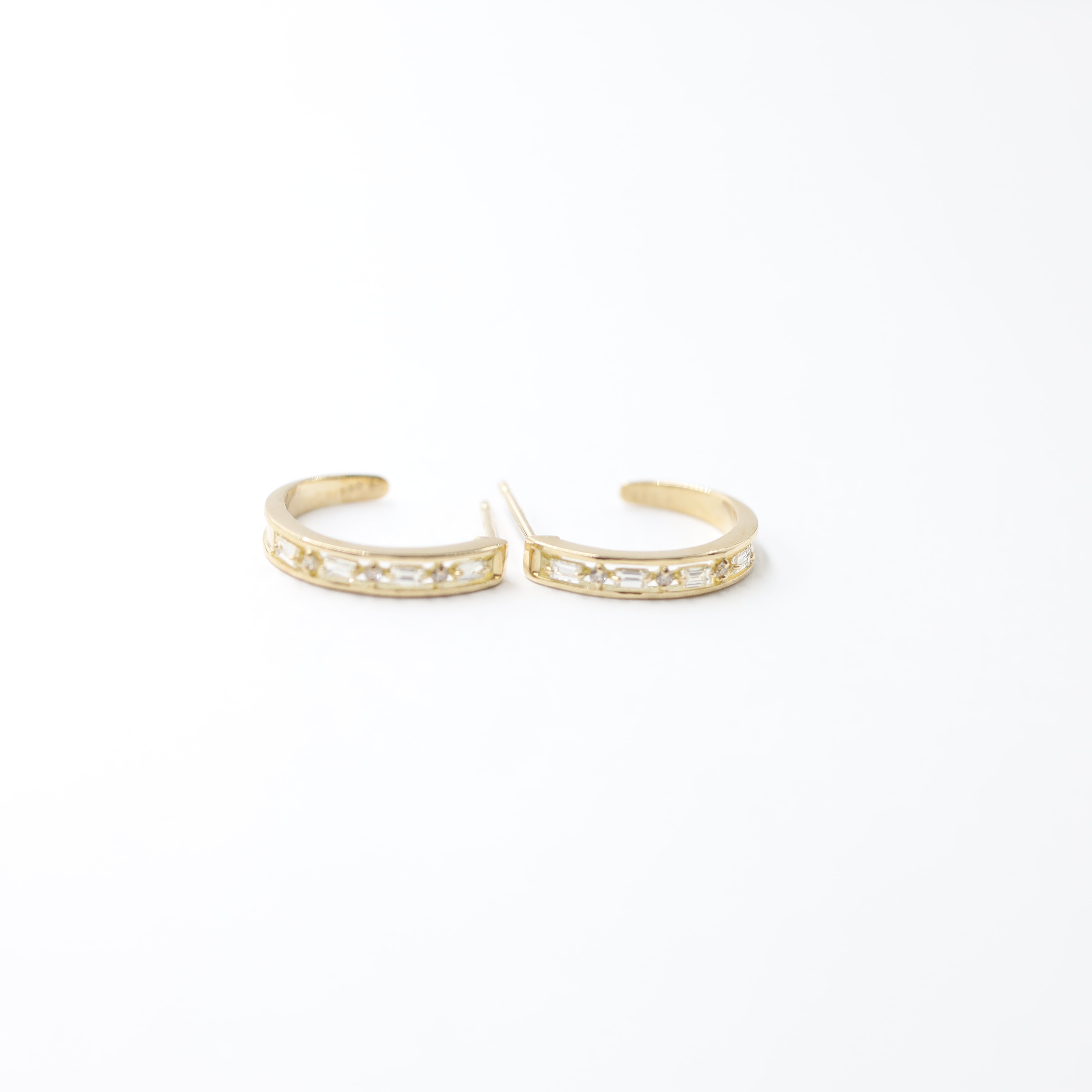 18K Gold Baguette Diamond Open Hoop/Cuff Earrings (0.18 ctw)