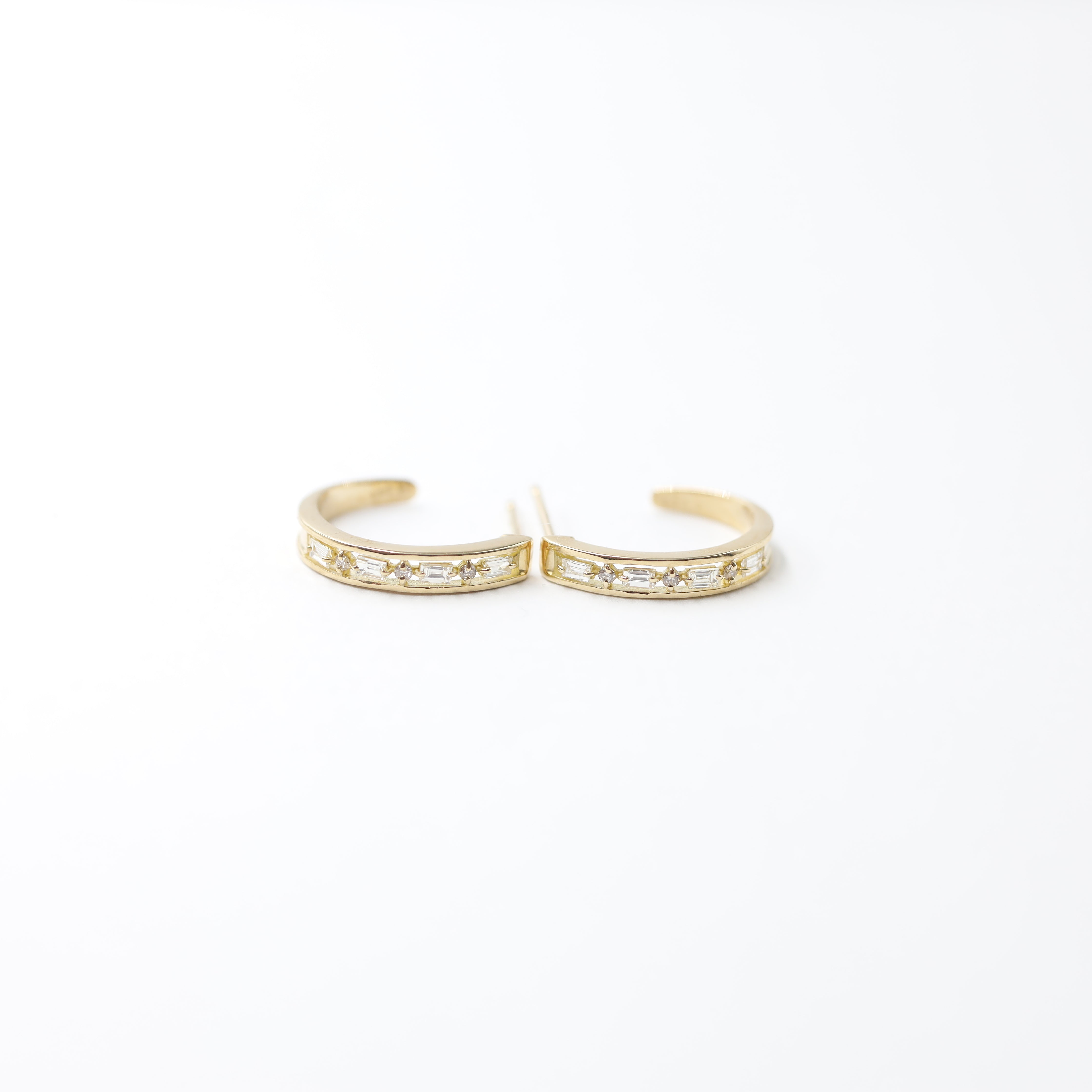 18K Gold Baguette Diamond Open Hoop/Cuff Earrings (0.18 ctw)