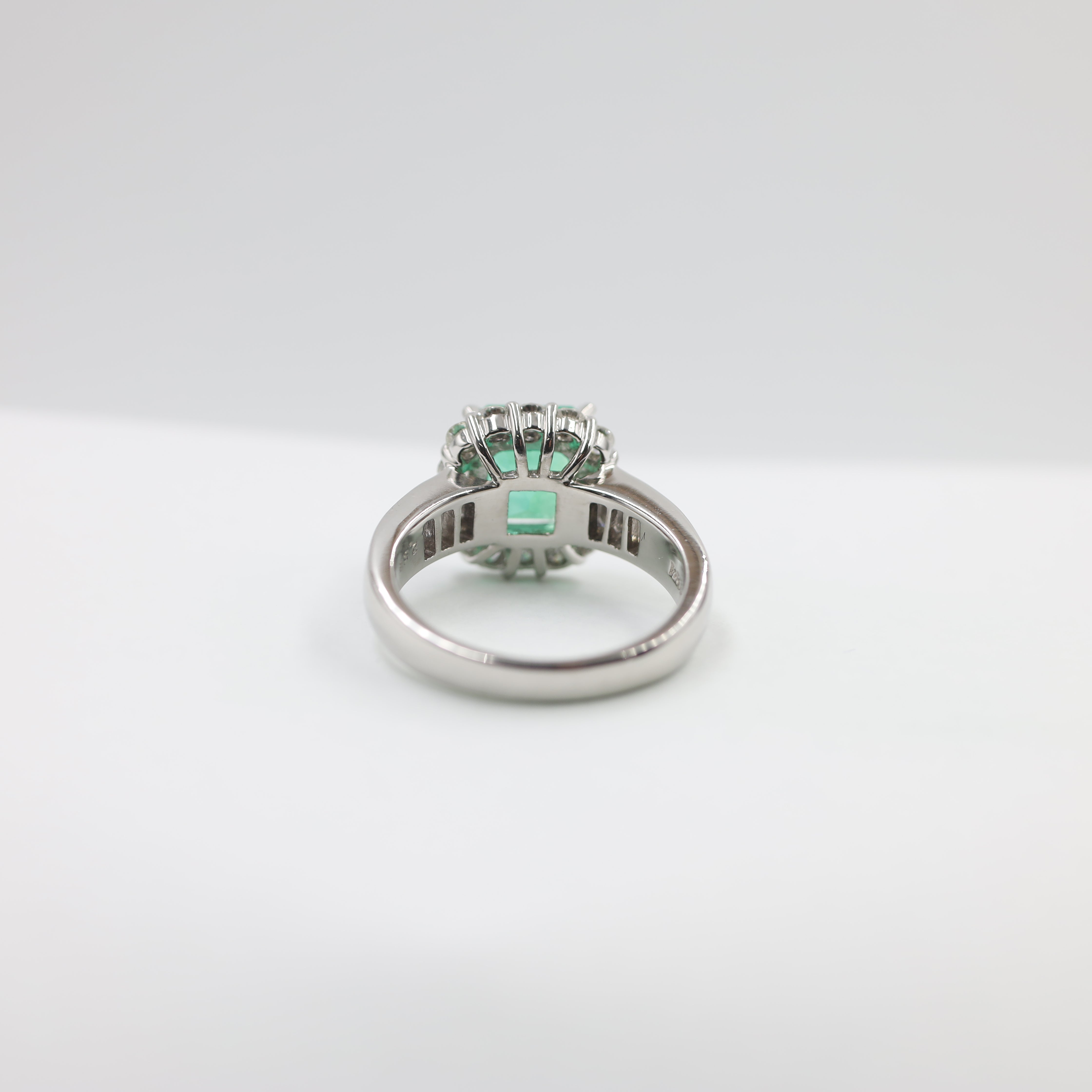 Exquisite Colombian Emerald and Diamond Halo Ring (PT900)