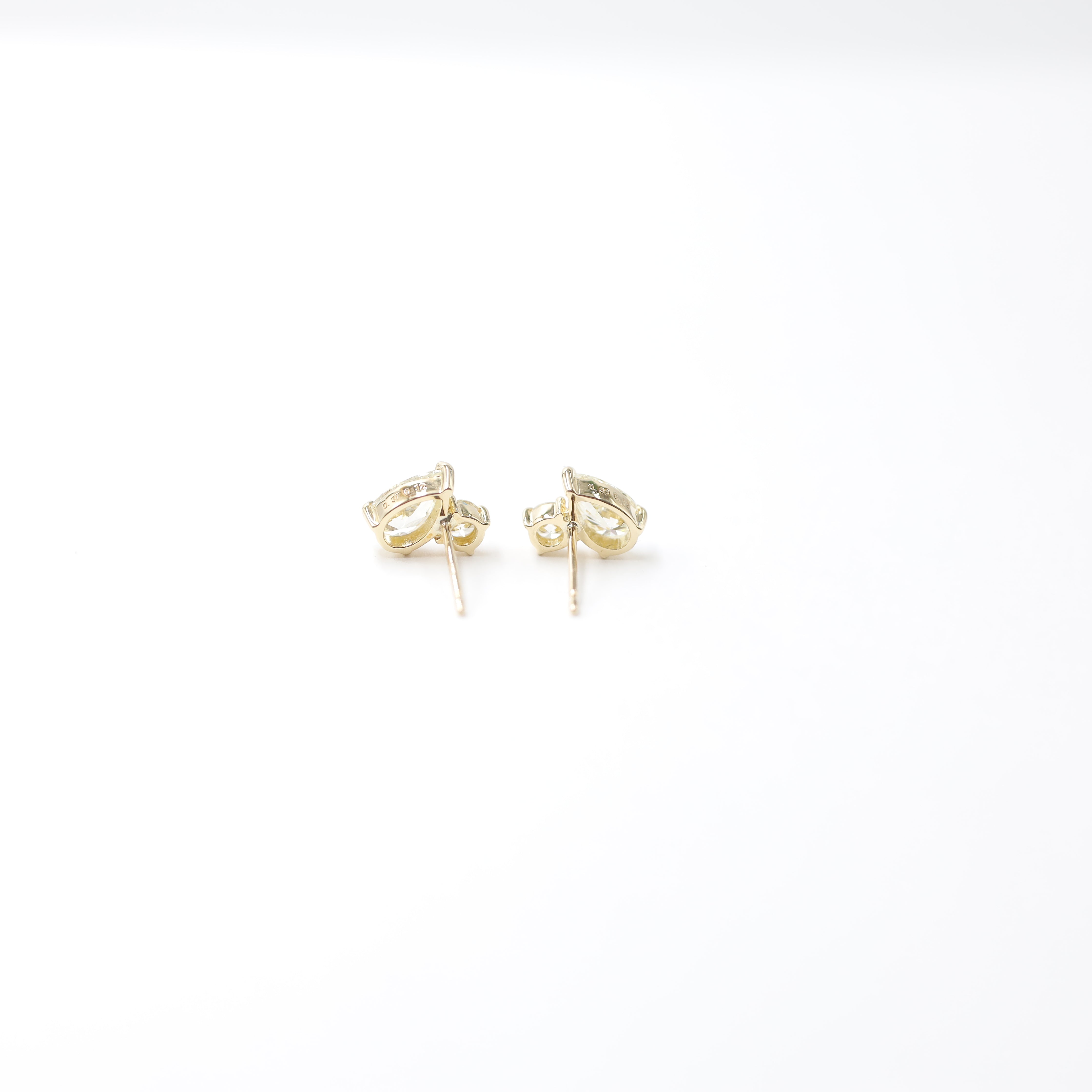 18K Gold Pear and Round Diamond Cluster Stud Earrings (1.00 ct)