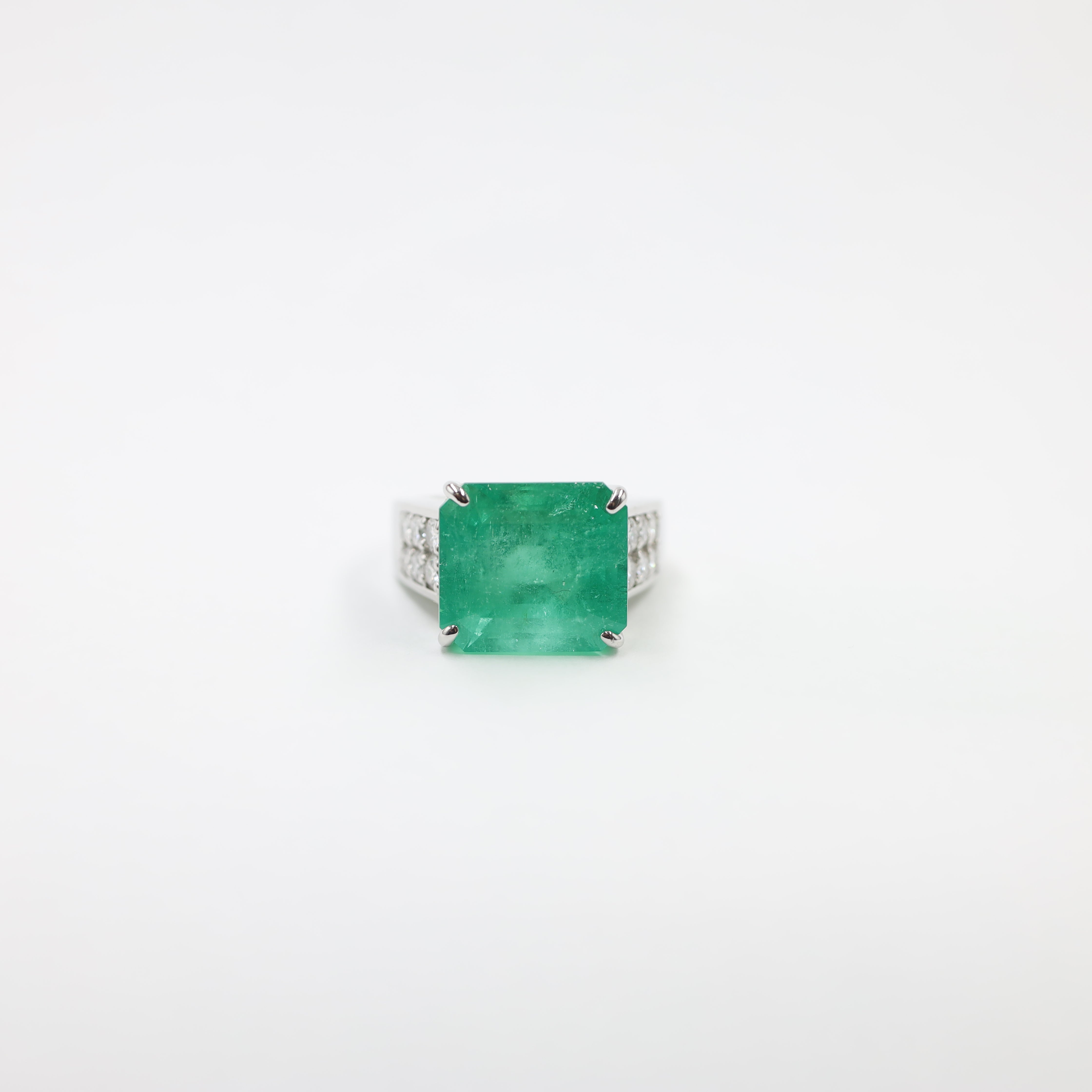 Investment-Grade Colombian Emerald Ring