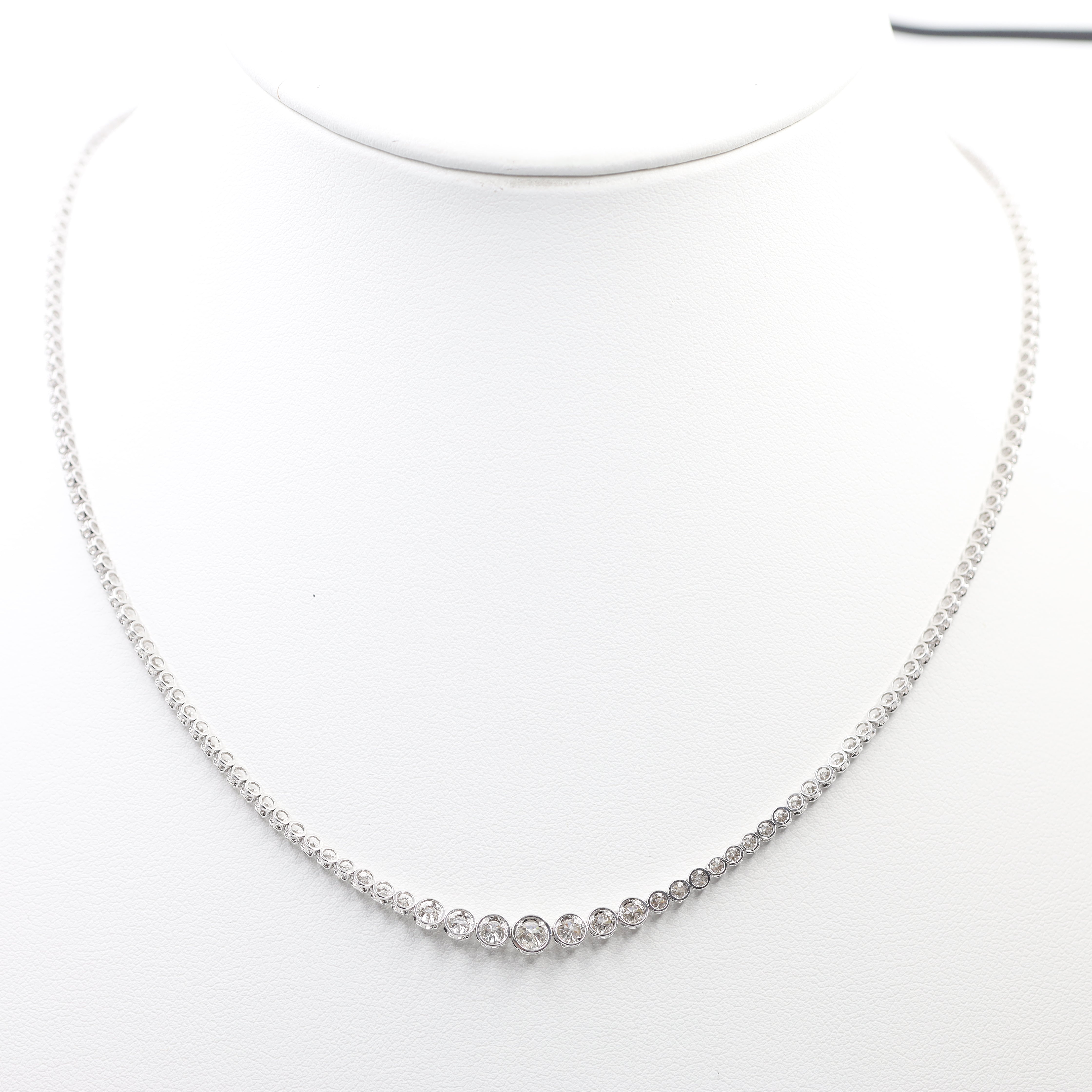 Dazzling Diamond Graduated Tennis Necklace | K18 White Gold (3.00 ct)
