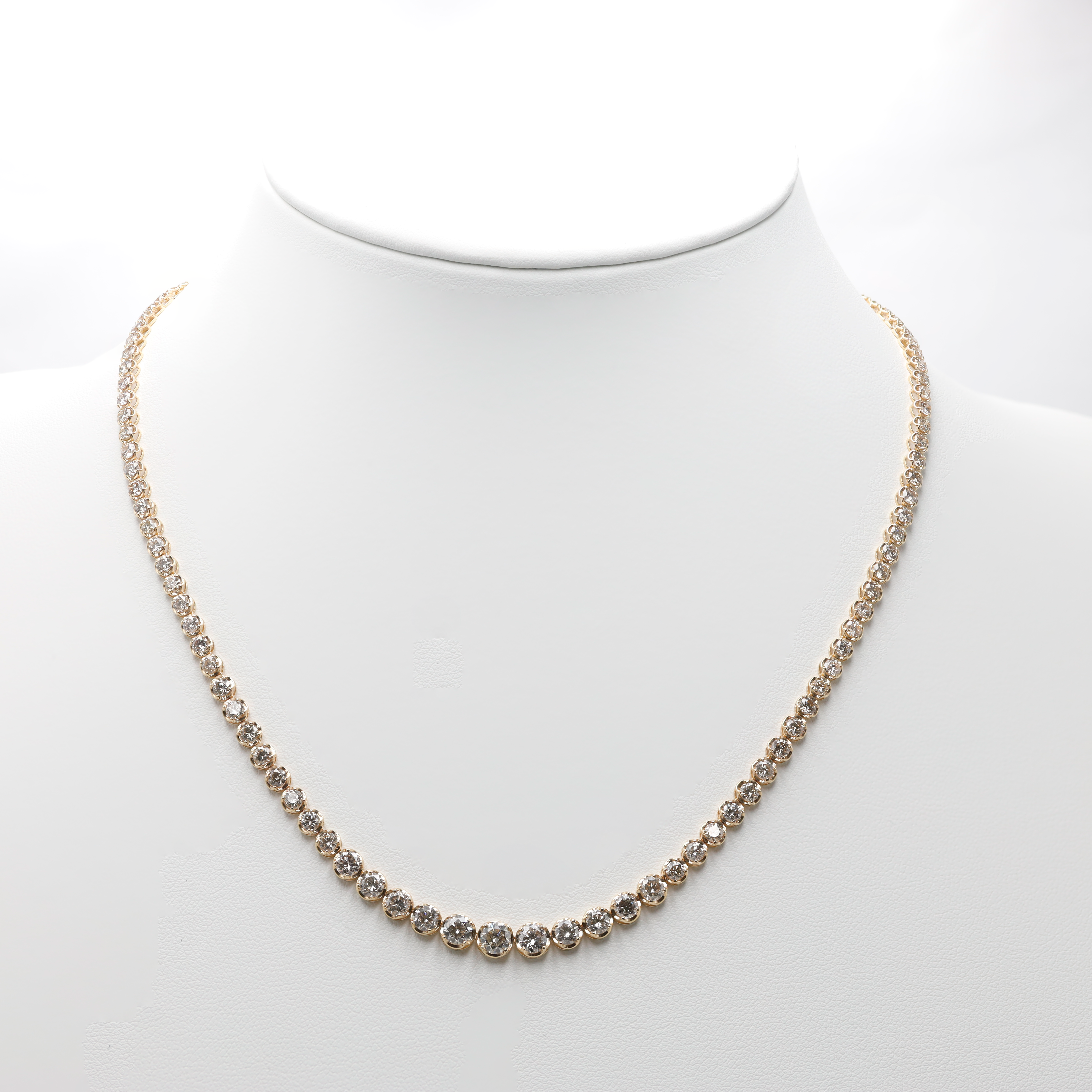 Classic 10.00 Carat Total Weight Diamond Tennis Necklace in 18K Yellow Gold