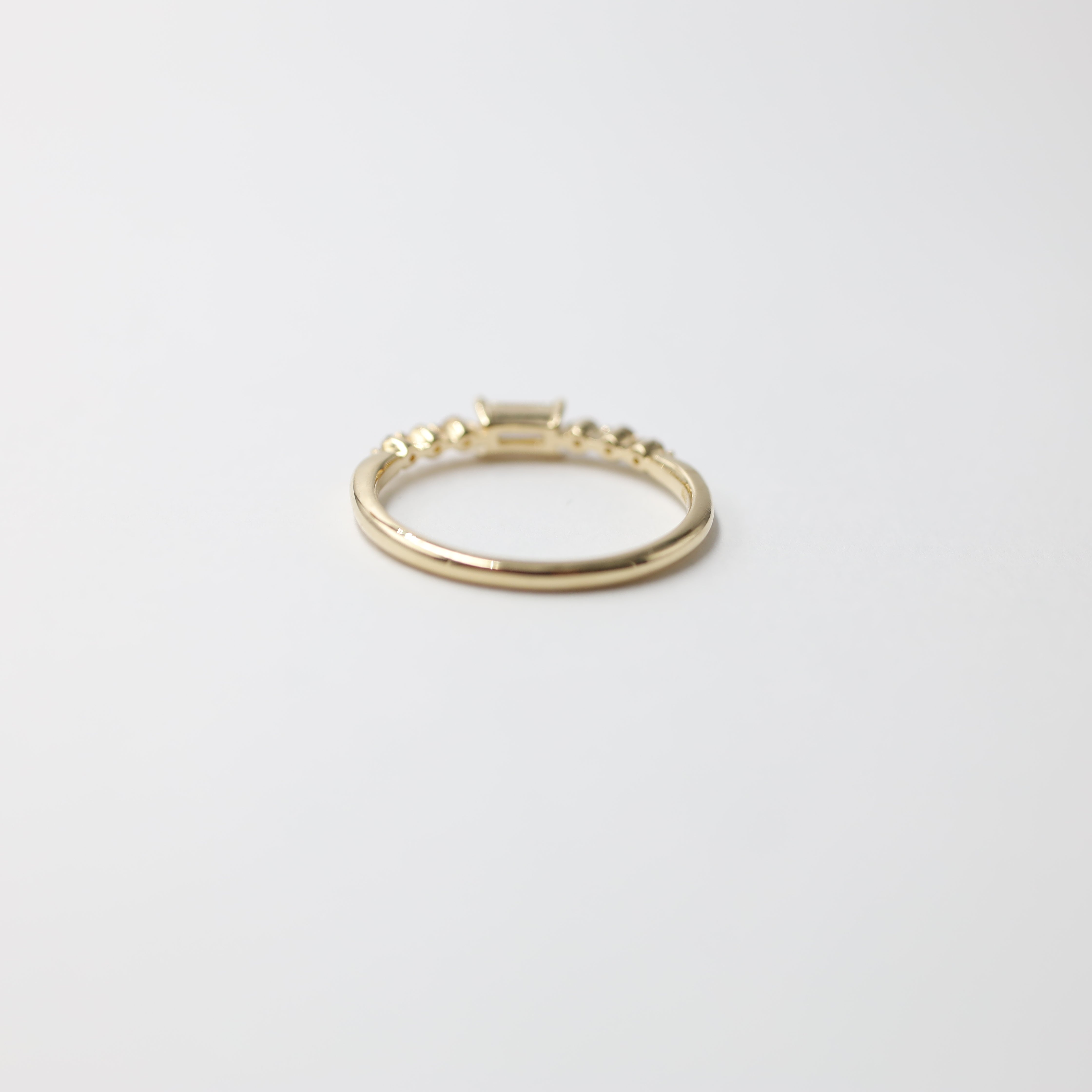 Baguette and Round Diamond Band in K18 Yellow Gold