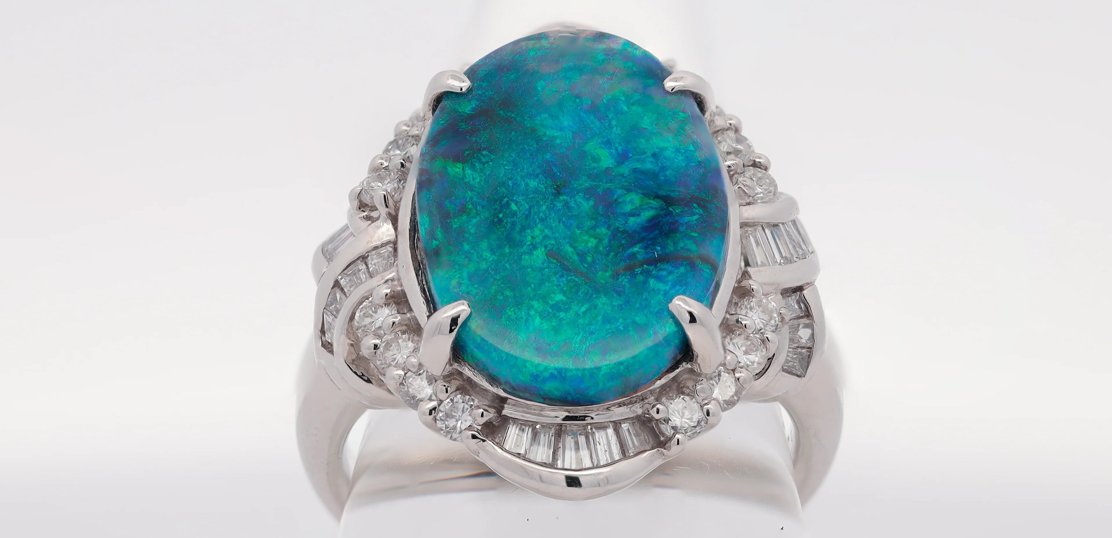 Japanese Jewelry Craftsmanship: Traditional Techniques