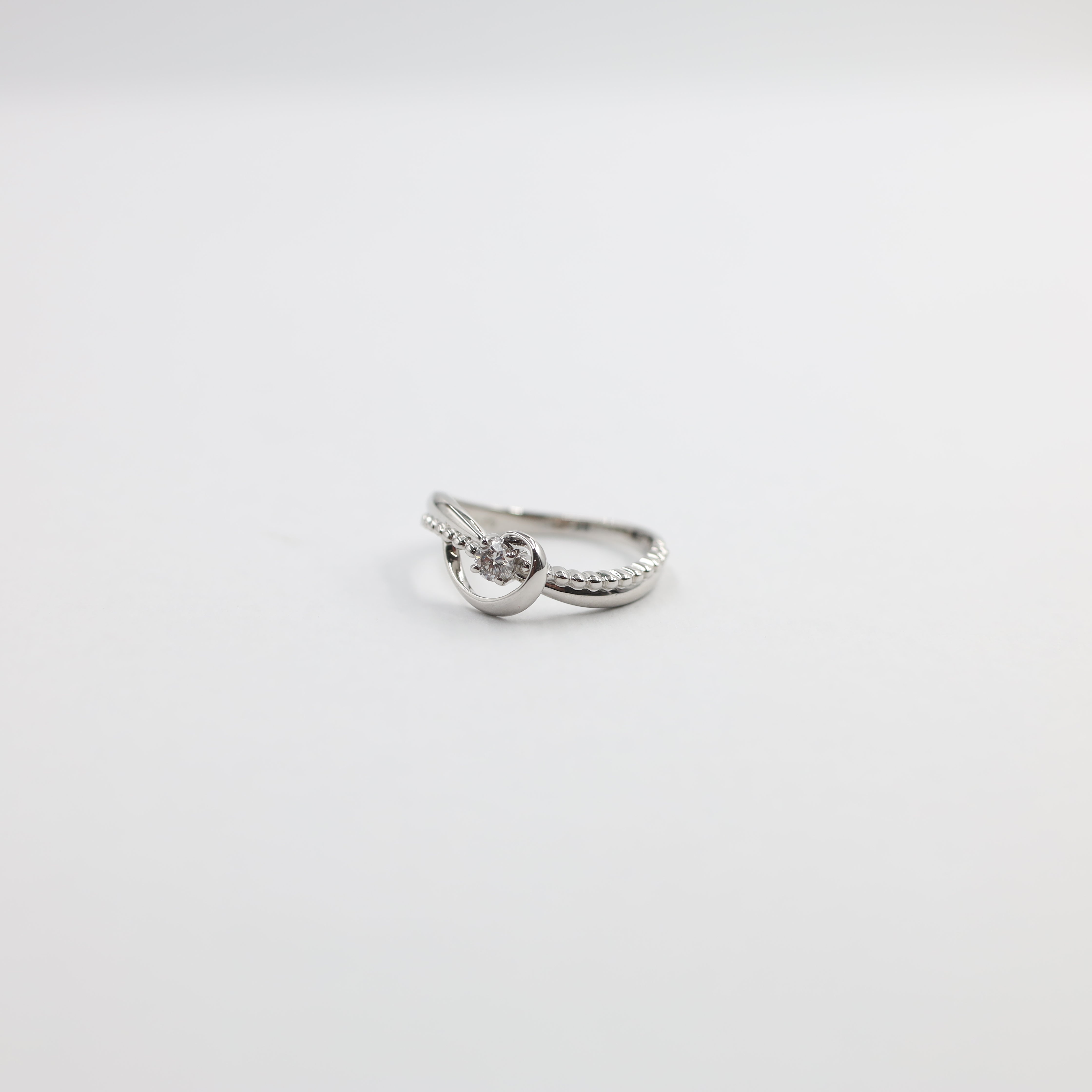 PT900 Diamond Swirl Ring