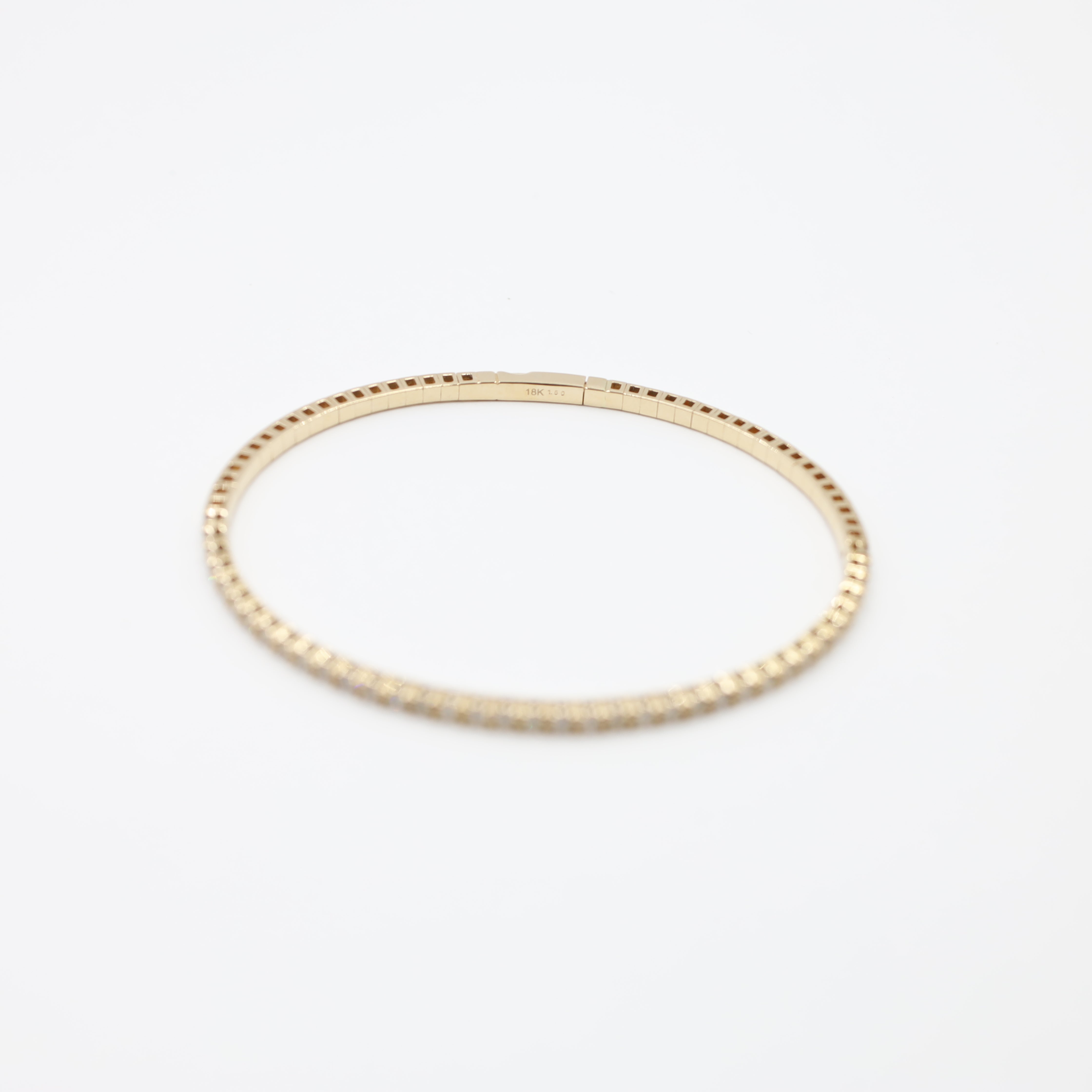 K18 Yellow Gold Diamond Tennis Bangle Bracelet (1.50ct)