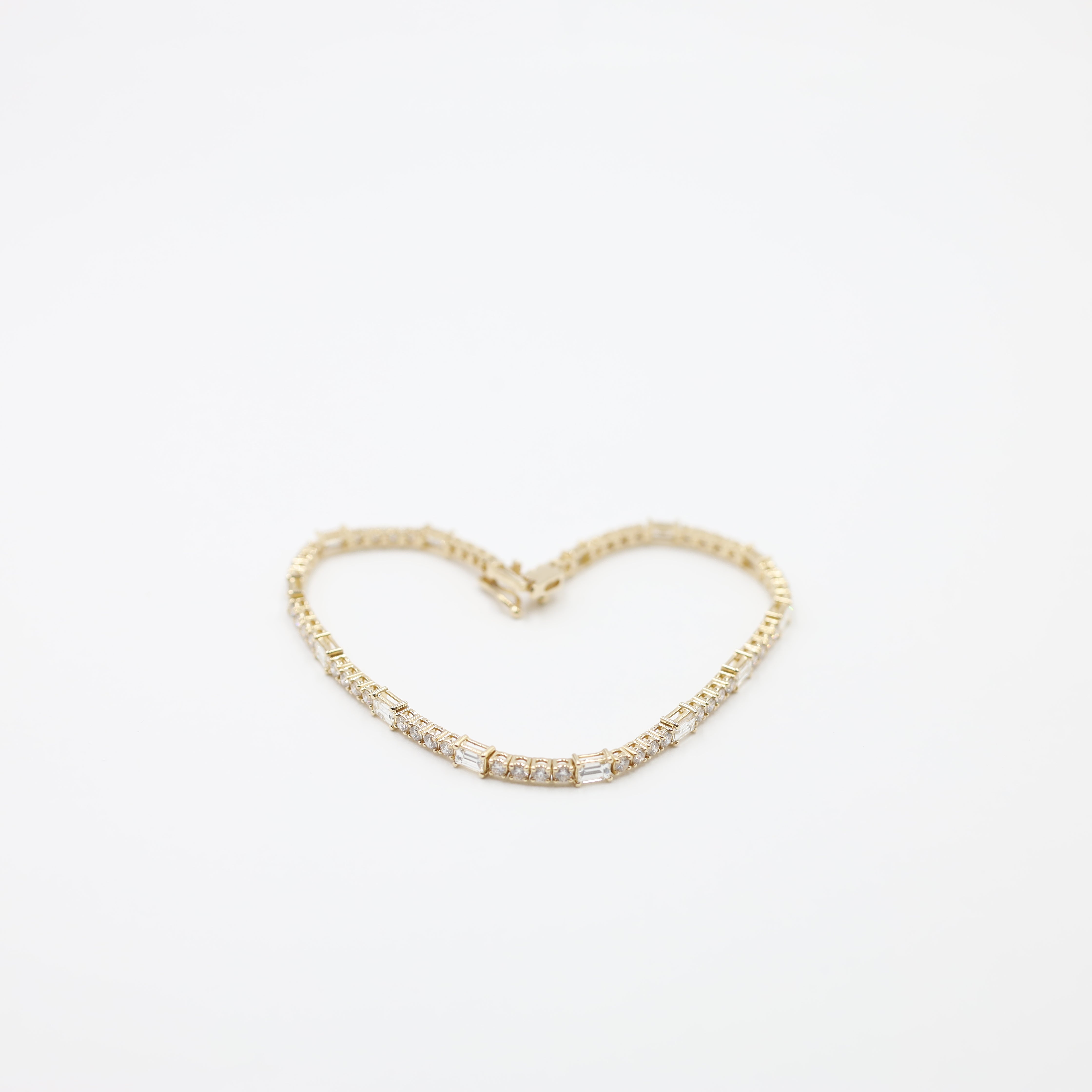 K18 Gold Diamond Tennis Bracelet (3.60ct)