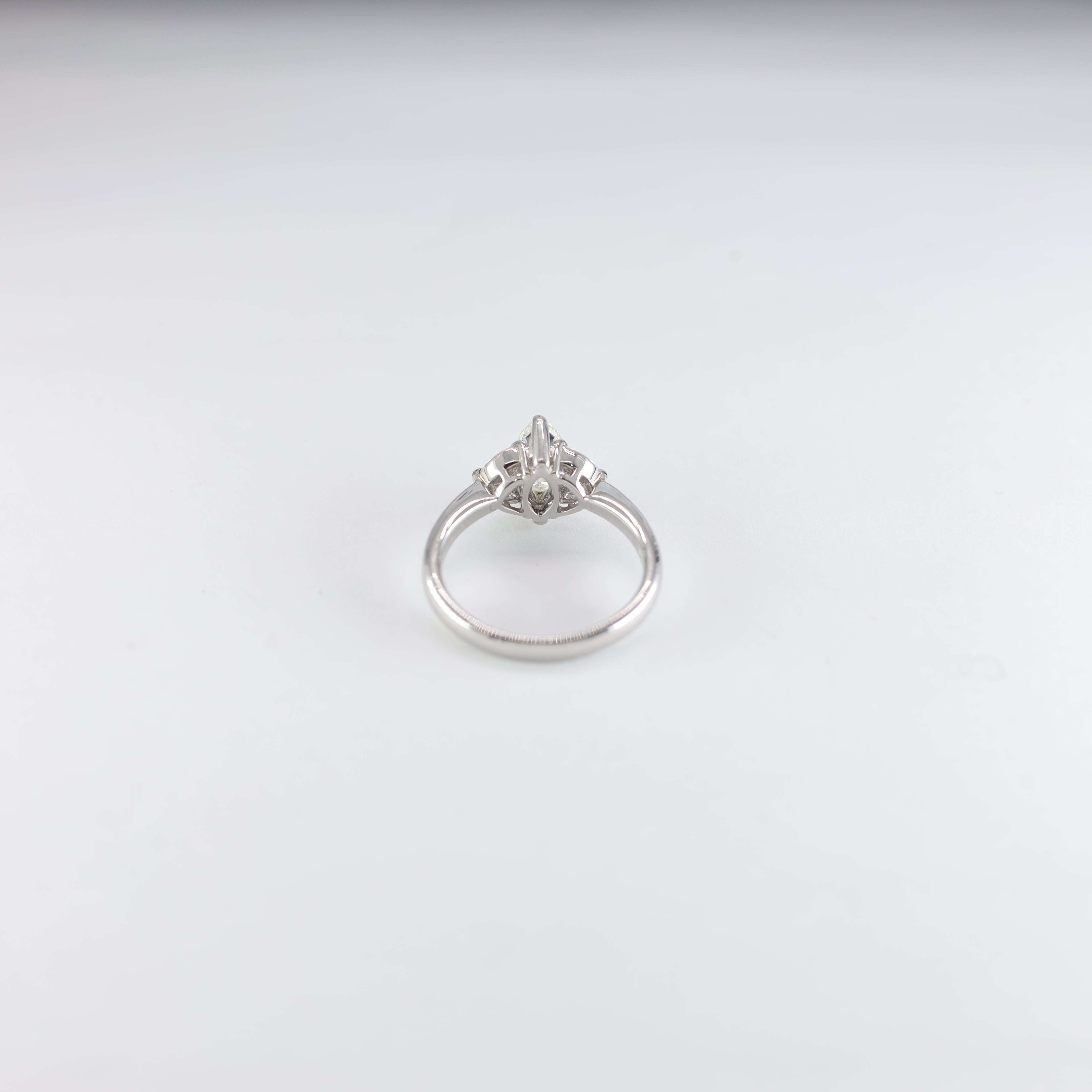 Exquisite Platinum Marquise & Pear Diamond Cluster Ring (PT 900) CGL CERT.