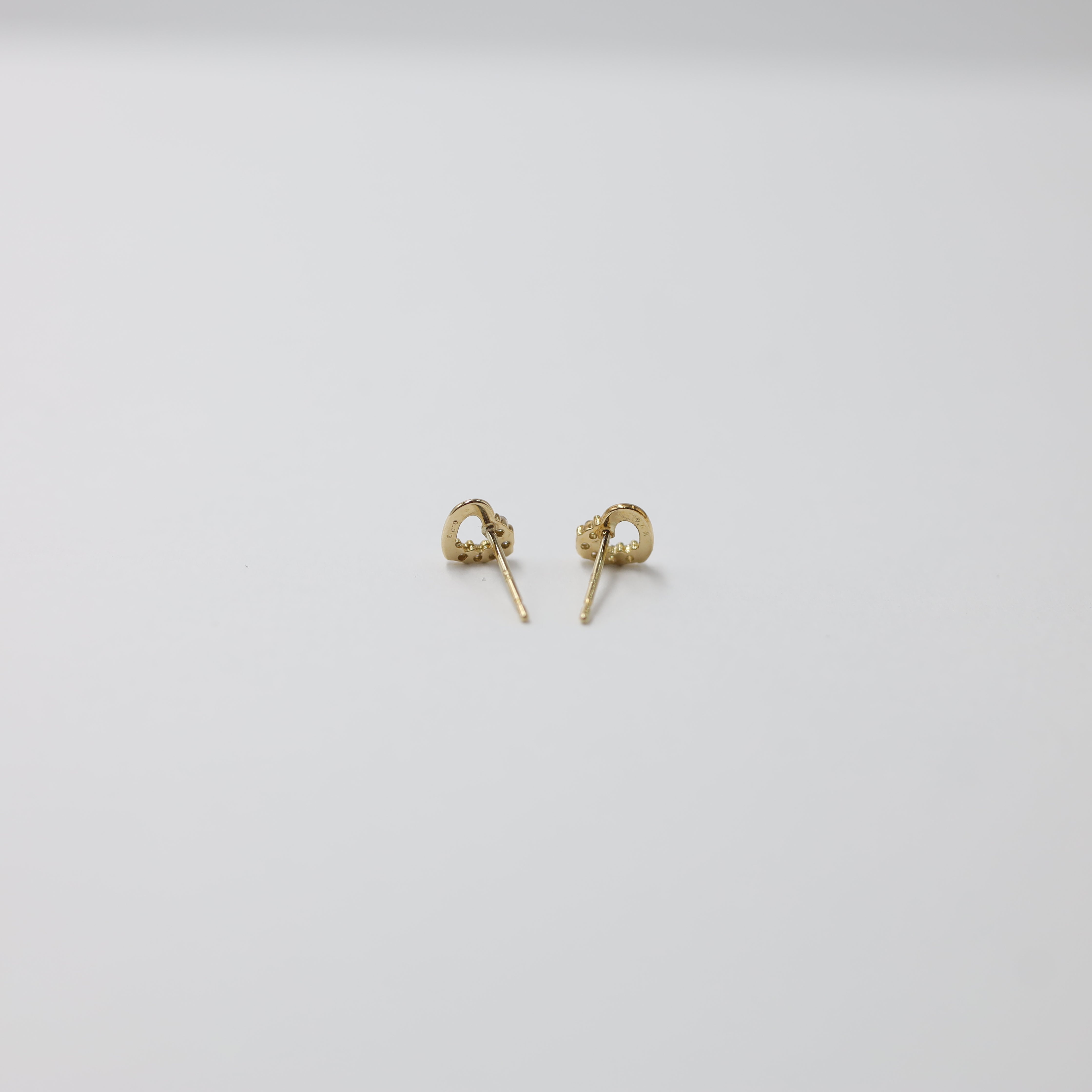 K18 Yellow Gold Diamond Heart Stud Earrings